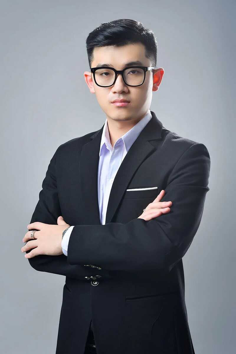 Chia sẻ lên mạng xã hội Thiên Đường Trò Chơi săn thưởng lớn 8 CEO Minh Quân TDTC Store có tài năng và ham học